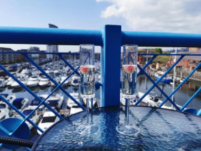 The Quay - Luxury Maritime Apartment, Harbour View - By TIFA Stays